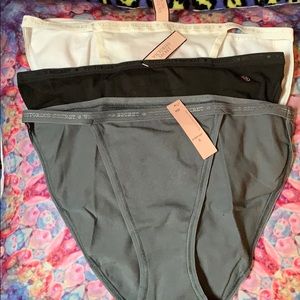NWT set of 3 Victoria Secret string bikini panties